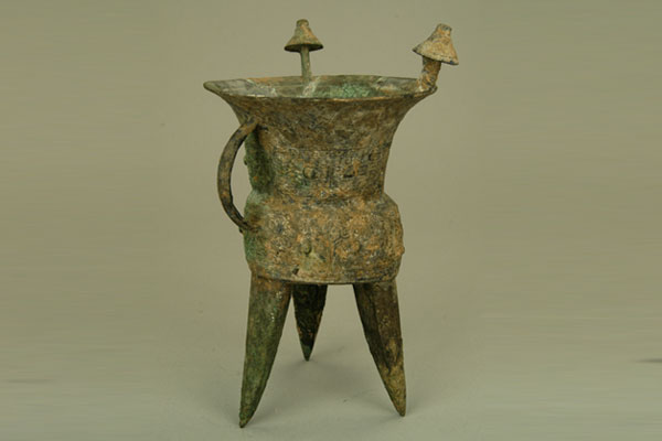 �̴���׶���